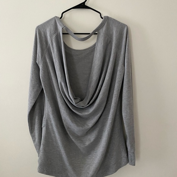 Red Camel long sleeve low back top EUC - Picture 4 of 6